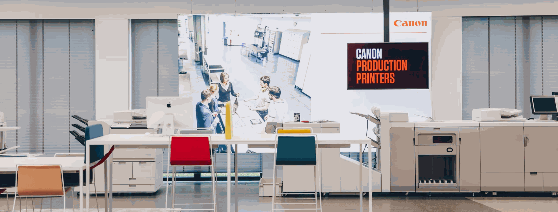 Canon Belgie showorom Dry tabel , alo barkruk