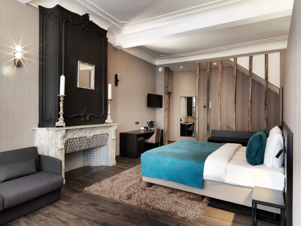 ANGOLO roomshot_hr.webp