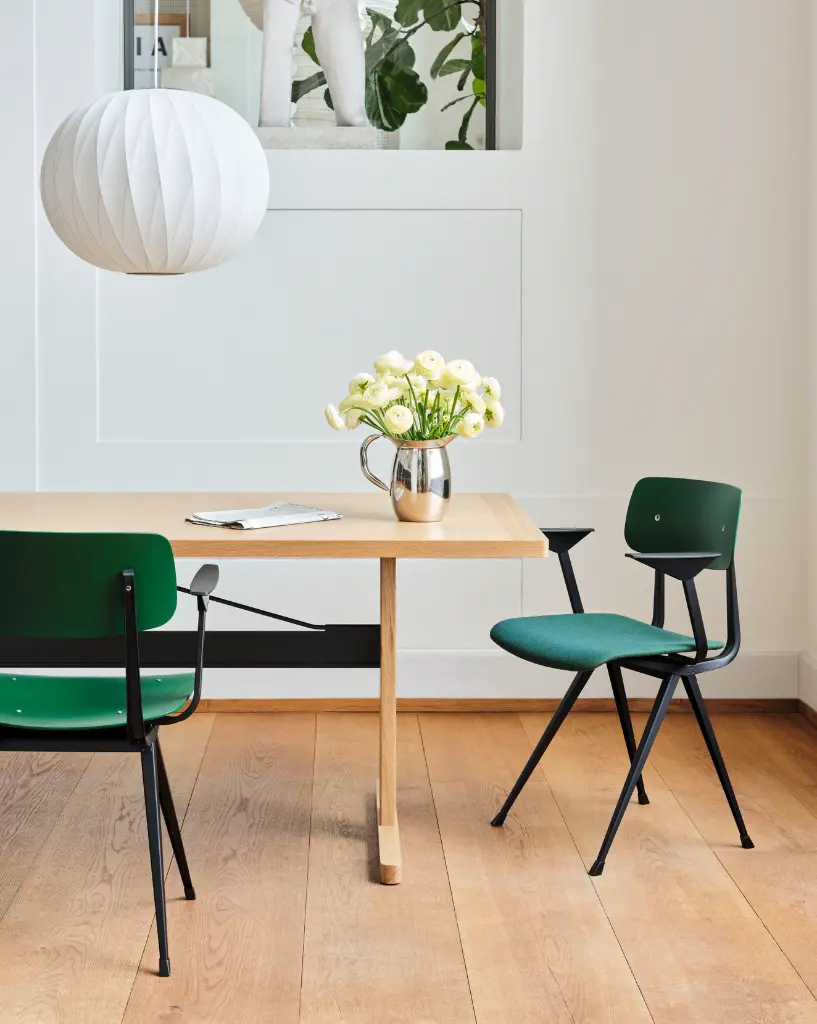 Result Armchair forest green wb lacquered oak seat back black base_Result Armchair forest green wb lacquered oak back seat uph Remix 982 black base.webp