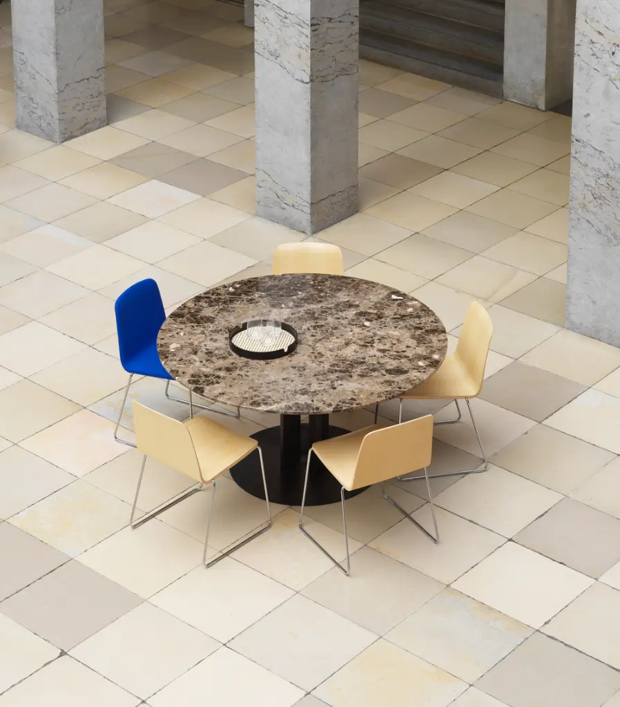 2021_Scala_Table_H75_Ø150cm_Marble_Coffee_Just_Chair_01.webp