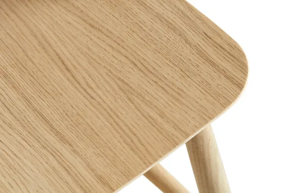 AA567-A210_J42 wb lacquer oak_detail 01.webp