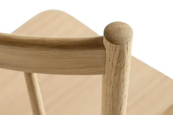 AA567-A210_J42 wb lacquer oak_detail 02.webp