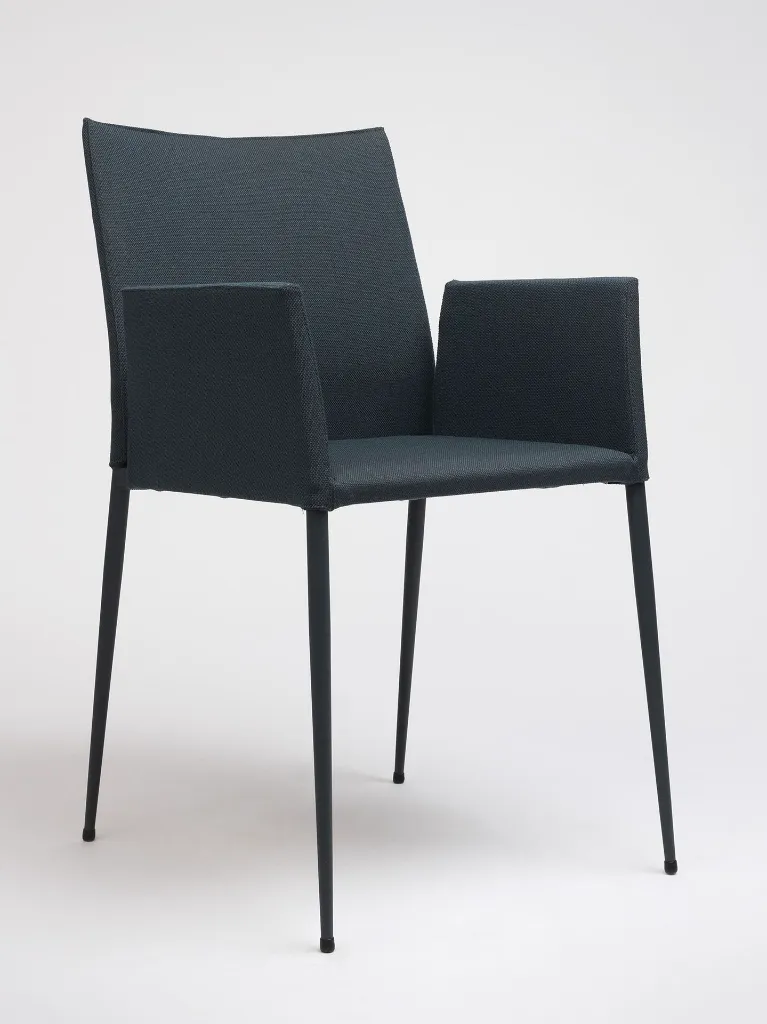 MOKA_CHAIR_ARMS-2.webp