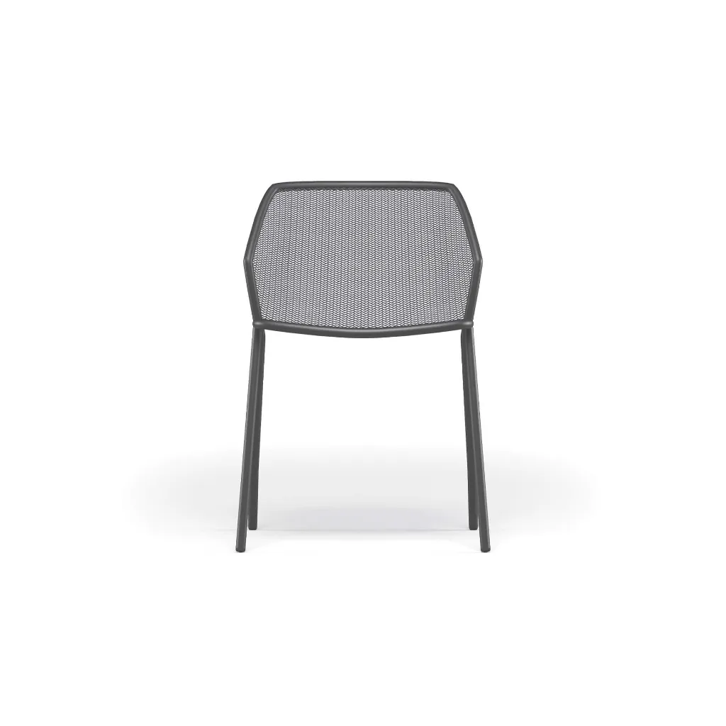Darwin-chair-made-of-steel.webp