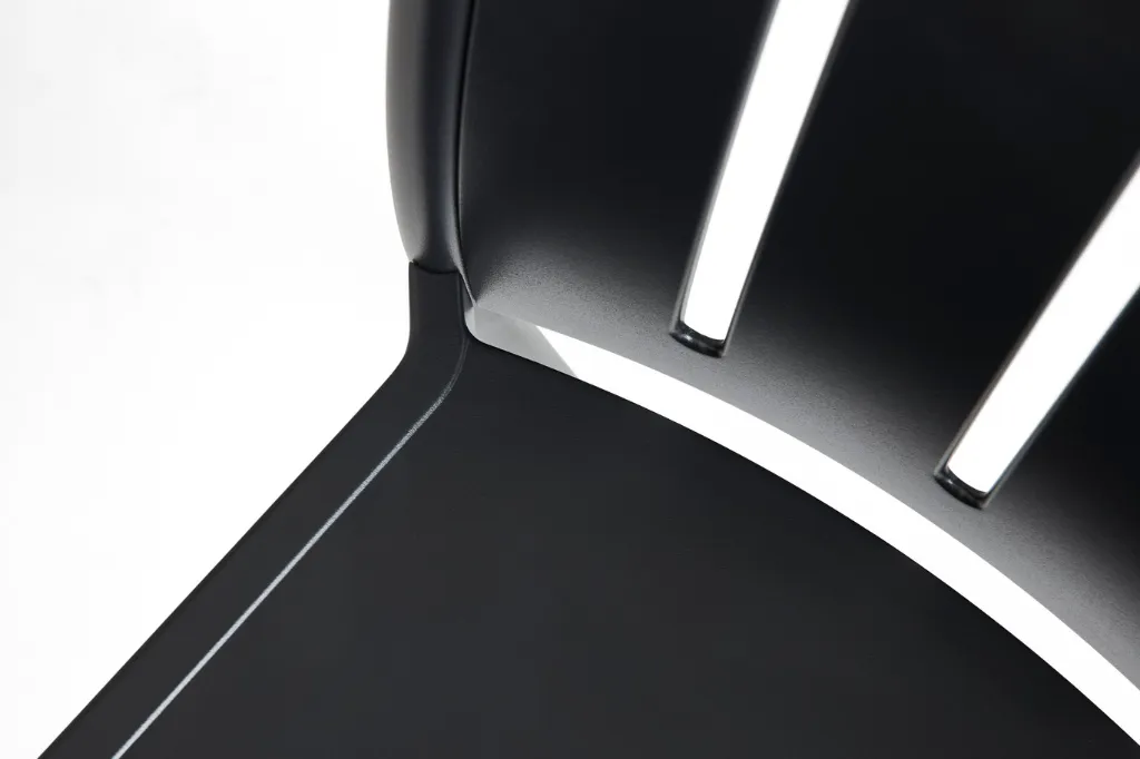 AF630-F649_Deville Chair antrachite powder coated alu_detail.webp