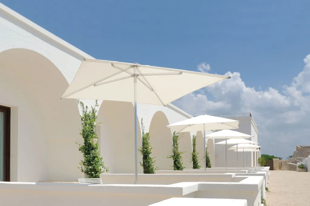 ombrellone-piazzetta-emu-esterno-giardino-alluminio-bianco.webp
