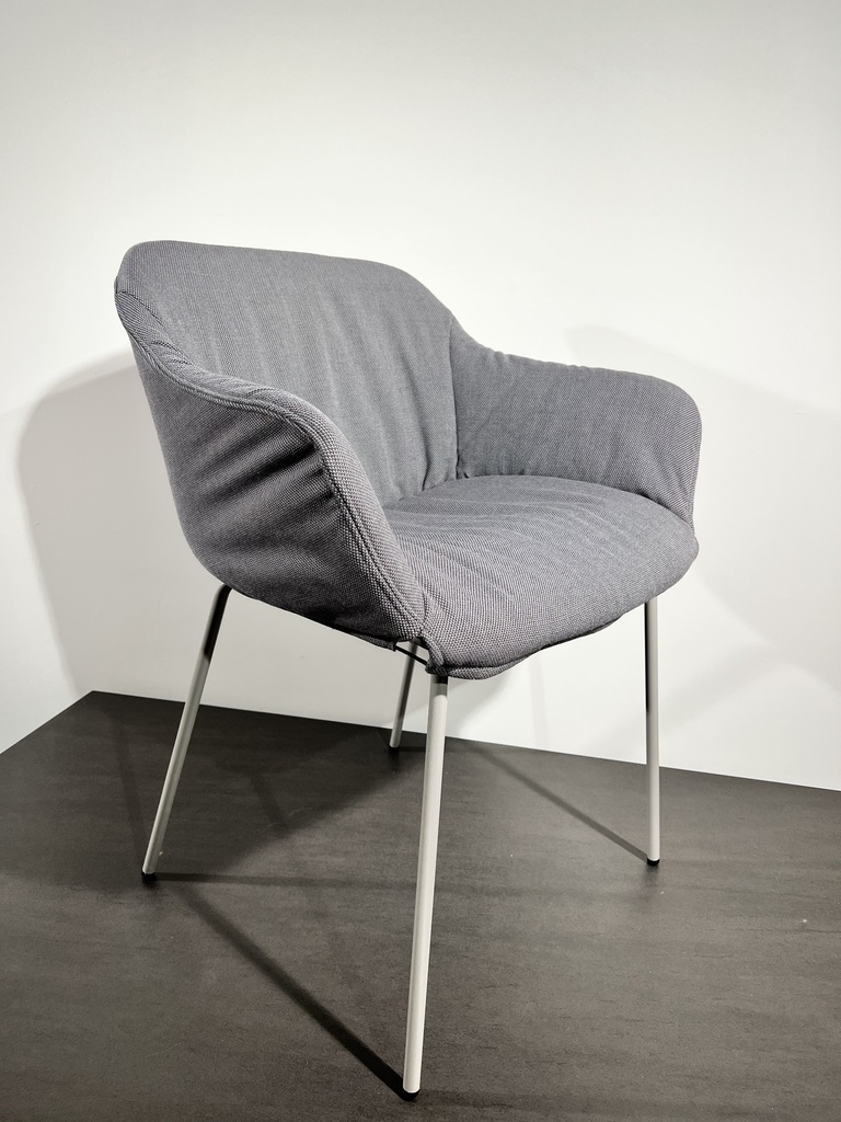 1 x Pedrali Babila XL